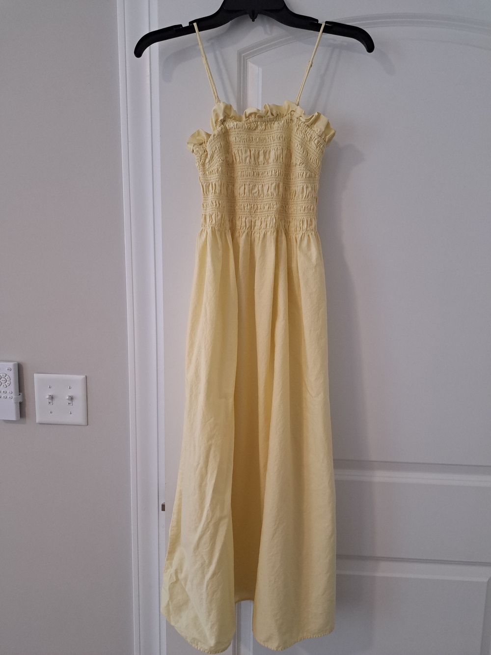 H&M Pale Yellow Smocked Spaghetti-Strap Sundress 100% Cotton